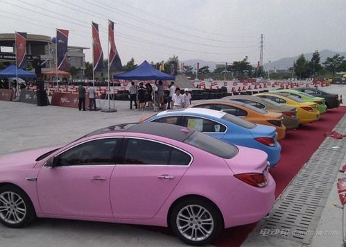 买汽车膜要多少钱(买汽车膜要多少钱？全面解析汽车膜价格及购买指南)