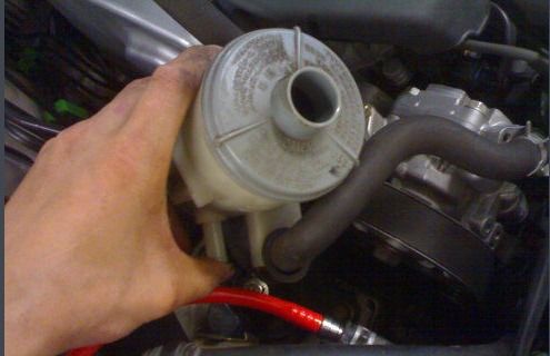 汽车转弯时机油温度多少(汽车转弯时机油温度的深度解析) 汽车转弯时机油温度多少(汽车转弯时机油温度的深度解析)