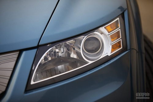 汽车大灯是多少度电(汽车大灯的电力消耗，多少度电？