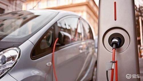 汽车充电快充是多少福特(汽车充电中的快充技术，以福特品牌为例的探讨)