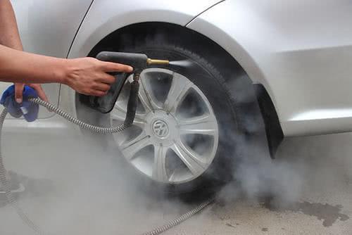 汽车盖板清洁多少钱(汽车盖板清洁，价格与价值的双重考量)