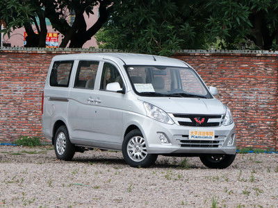 五菱荣光汽车电压是多少(五菱荣光汽车电压解析)