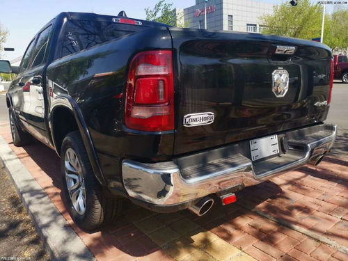 汽车道奇2.0多少钱(道奇汽车2.0版本价格解析)