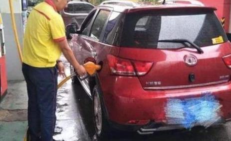 汽车的油箱大概多少升啊(汽车油箱容量解析，一般汽车的油箱大概多少升？