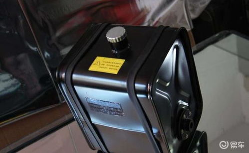 共享汽车的油箱多少升油(共享汽车的油箱容量与加油量探讨)