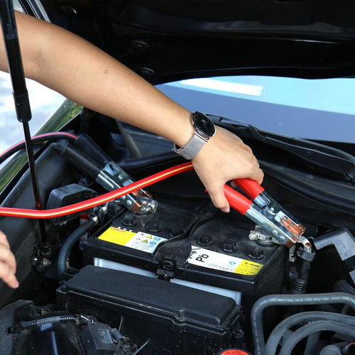 汽车电池多少电才打得着(汽车电池电量需求，何时才能启动引擎？