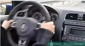 汽车转弯多少转才不抖了(汽车转弯时转速多少才能平稳不抖？