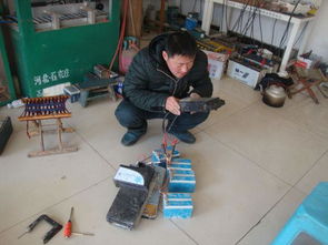 怎样看汽车的电瓶多少伏(如何准确判断汽车电瓶的电压)