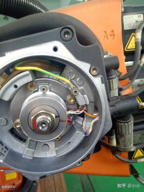 电动汽车刹车线电压多少(电动汽车刹车线电压解析)