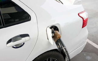 普通汽车加油加多少合适(普通汽车加油加多少合适？