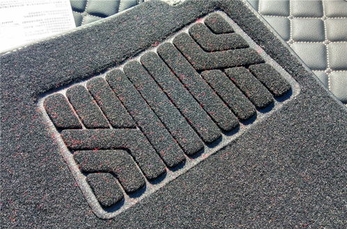 汽车地垫保养多少钱(汽车地垫保养，费用与价值共存的艺术)