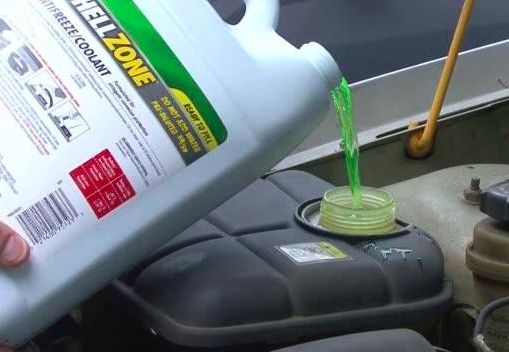 爱丽舍汽车防冻液买多少(爱丽舍汽车防冻液购买指南)