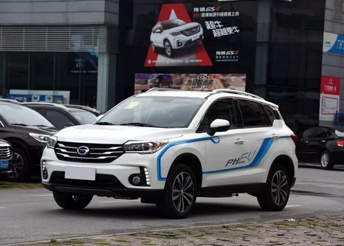 1公里汽车需要多少油费(一公里汽车油耗费用解析)