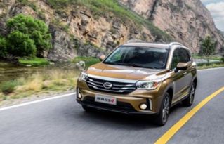 长途汽车装多少油好(长途汽车油量配置的合理考量)