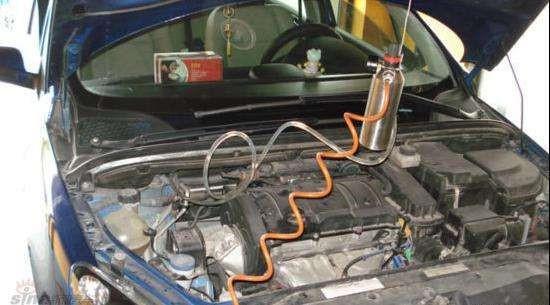 清理汽车机油加多少升(汽车机油清理与加注量指南)