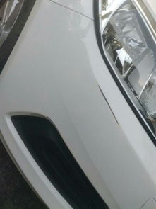 修汽车小划伤多少钱(修汽车小划伤的维修费用解析)