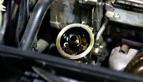 蒸汽车跑多少公里换机油(蒸汽车保养之道，机油更换里程数解析)