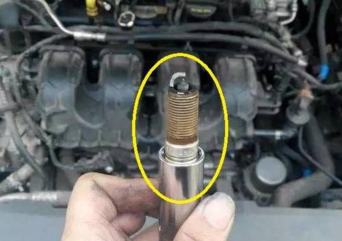 汽车点火器油耗多少(汽车点火器与油耗的深度解析)