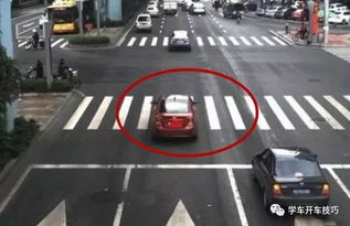 汽车闯祸红灯扣多少分(汽车闯红灯，罚款与扣分详解)