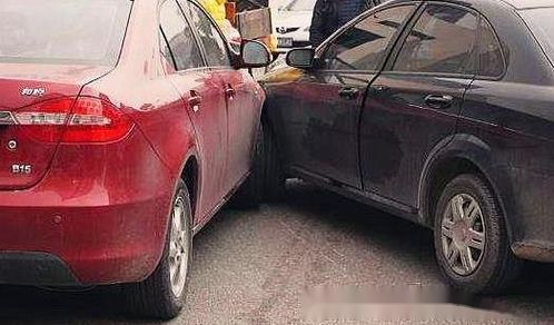 汽车多少年全车喷漆(汽车岁月变迁，何时需要全车喷漆？