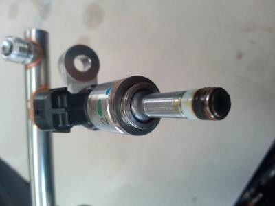 汽车喷油嘴坏了理赔多少(汽车喷油嘴损坏理赔金额探讨)