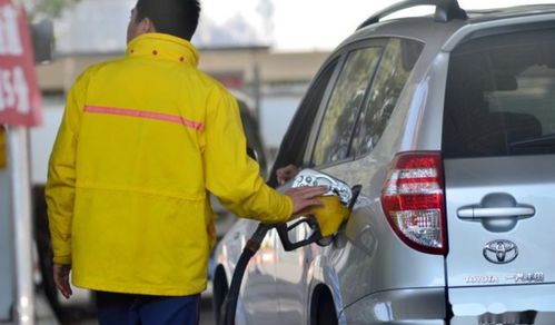 汽车加油到多少才加(汽车加油，何时才是最佳时机？