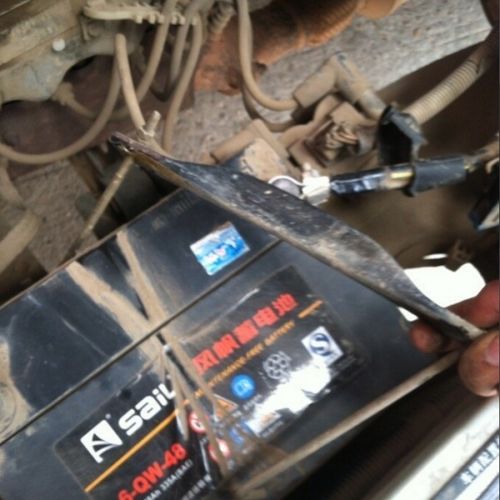 汽车换电瓶用多少电费(汽车换电瓶，电费消耗揭秘)