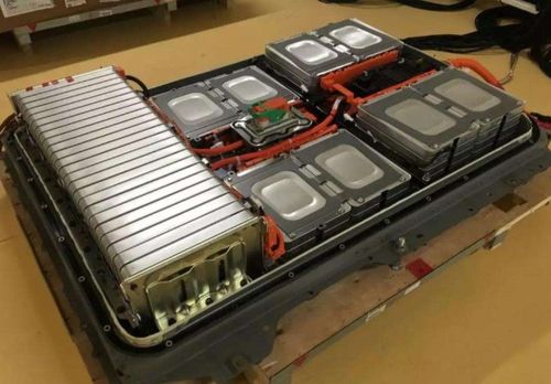 家用小汽车电池多少伏(家用小汽车电池电压解析)