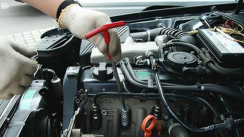 汽车更换电瓶后油耗多少(汽车电瓶更换后油耗的考量)