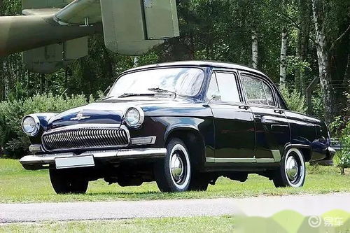 俄罗斯红星汽车多少吨(俄罗斯红星汽车，重量与荣耀的完美结合)