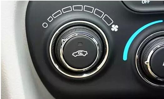 汽车内循环温度多少正常(汽车内循环温度多少正常？解析与建议)