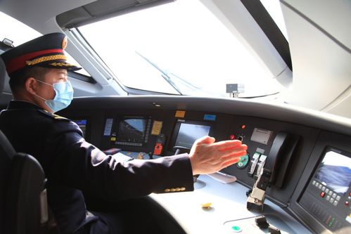 汽车长途开多少公里(汽车长途行驶,安全与距离的平衡) 汽车长途开多少公里(汽车长途行驶,安全与距离的平衡)