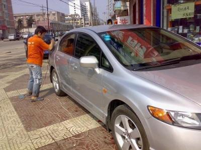 汽车抛光腊多少钱(汽车抛光腊价格解析)