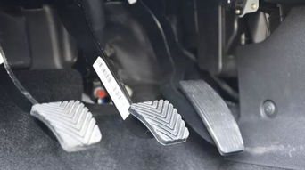 汽车刹车踩多少合适熄火(汽车刹车踩踏深度与熄火关系的探讨) 汽车刹车踩多少合适熄火(汽车刹车踩踏深度与熄火关系的探讨)