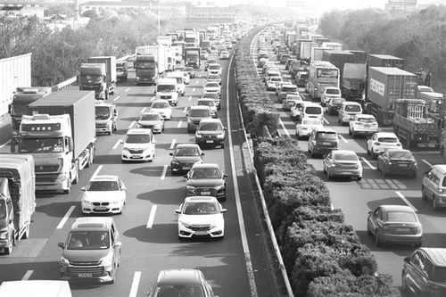 中国机动汽车总数是多少(中国机动汽车总数揭秘，庞大的交通体系与持续增长的汽车市场)