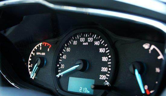 汽车200转费多少油(汽车200转费多少油?探究汽车油耗与转速的秘密) 汽车200转费多少油(汽车200转费多少油?探究汽车油耗与转速的秘密)