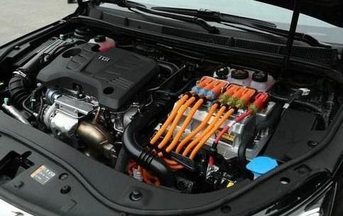 小汽车电池是多少w(小汽车电池功率解析，究竟多少瓦（W）