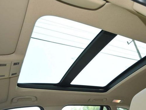 汽车天窗比谁大多少(汽车天窗的尺寸对比，究竟比谁大多少？