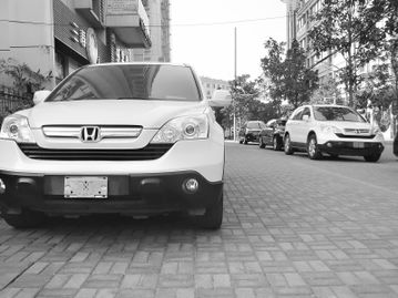 小区门口的汽车测速多少(小区门口的汽车测速，安全与速度的平衡)