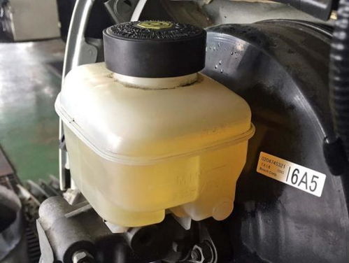 凯越汽车机油多少升(凯越汽车机油更换指南，机油容量与注意事项)