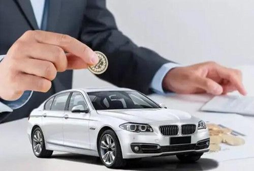 汽车开多少公里算老化(汽车行驶里程与老化程度探讨)