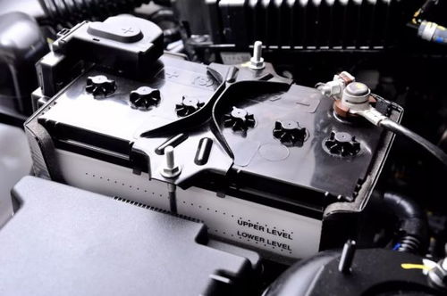 汽车电瓶上有多少电量(汽车电瓶电量解析，如何判断汽车电瓶上的电量)