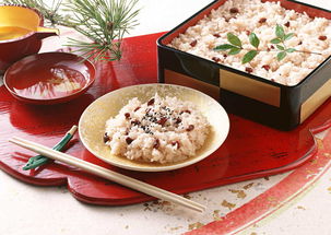 湖北美食探秘，特色锅具与出名美食推荐