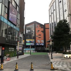 洪山广场附近的美食探索，湖北美食洪山广场店位置揭秘与周边餐馆指南