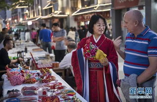 湖北美食服装嘉年华，展示湖北特色服装的魅力