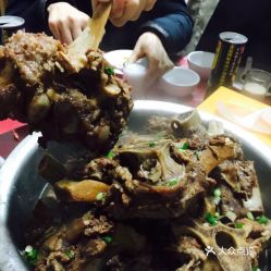 湖北美食博主阿明最新视频探秘，美食之旅再掀热潮