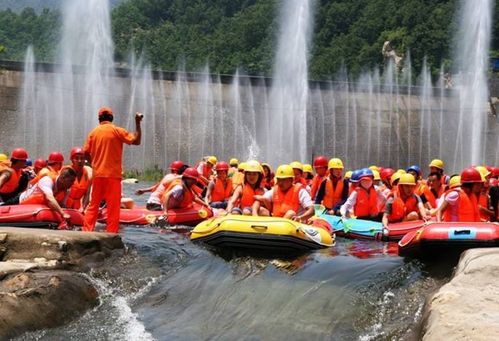 湖北漂流攻略与美食城堡探秘视频简介