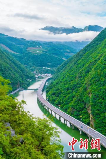 湖北兴山高桥旅游探秘，村落一览，美景尽收眼底