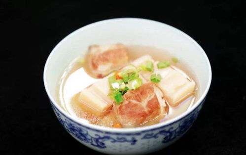 湖北美食莲藕排骨汤制作指南，美味秘诀大揭秘！