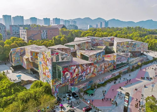 湖北美术馆美食街漂流之旅，探寻美术馆的绝美风景与美食盛宴